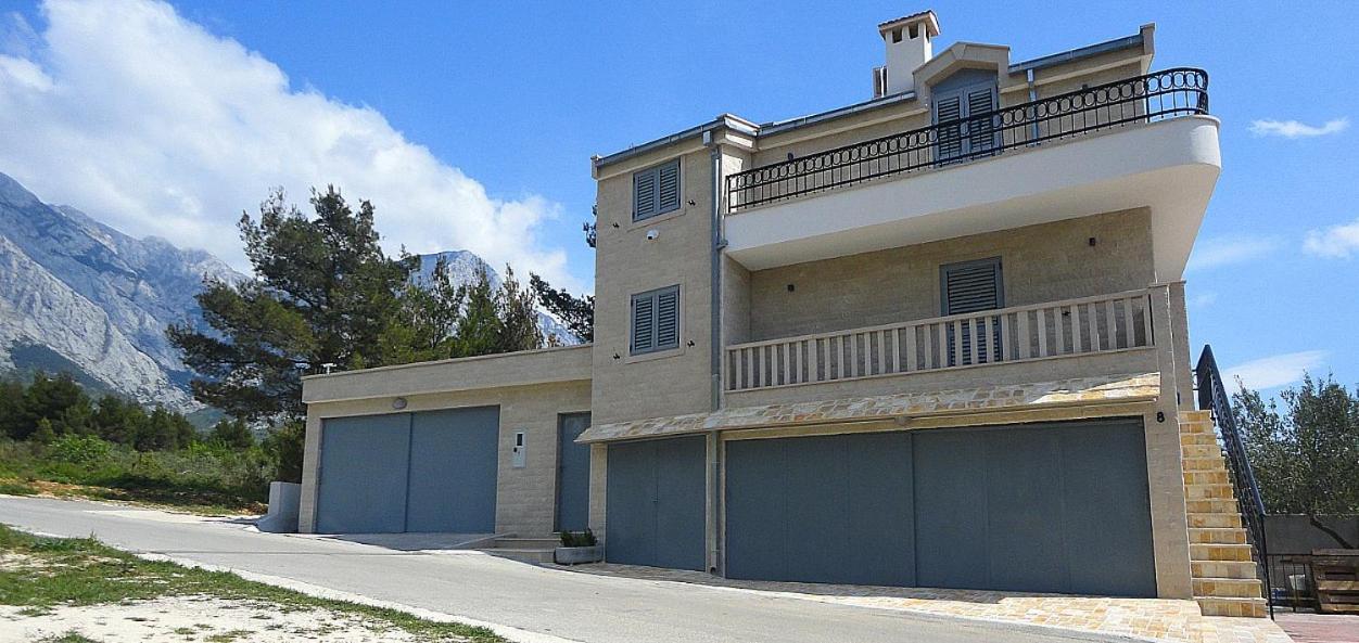 Deluxe Stone House Bonaca Appartement Baška Voda Buitenkant foto