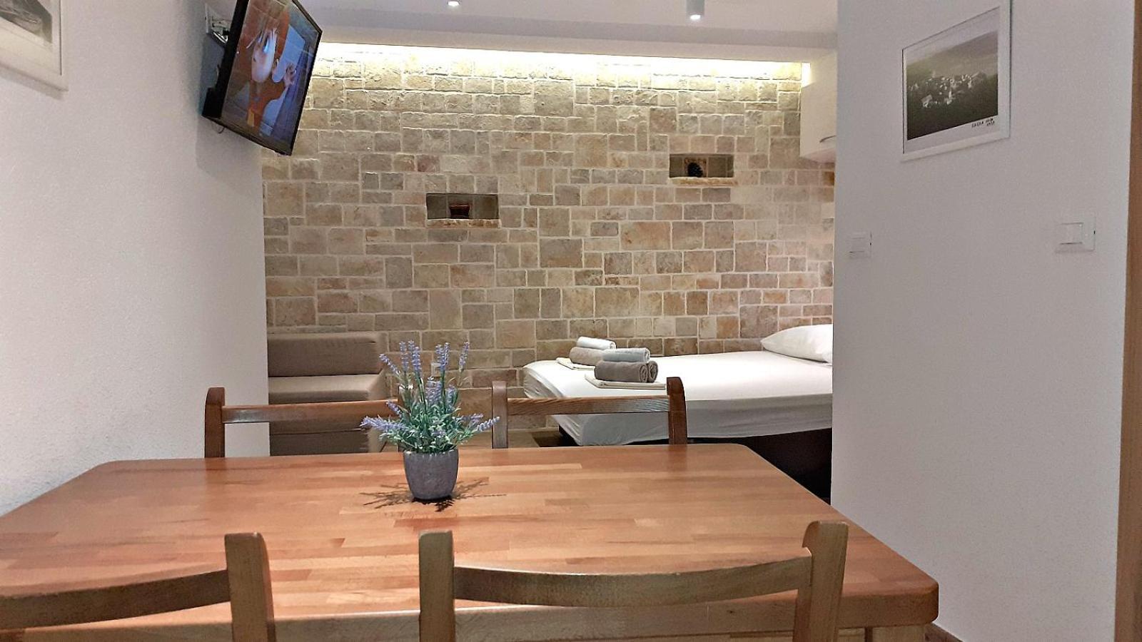 Deluxe Stone House Bonaca Appartement Baška Voda Kamer foto