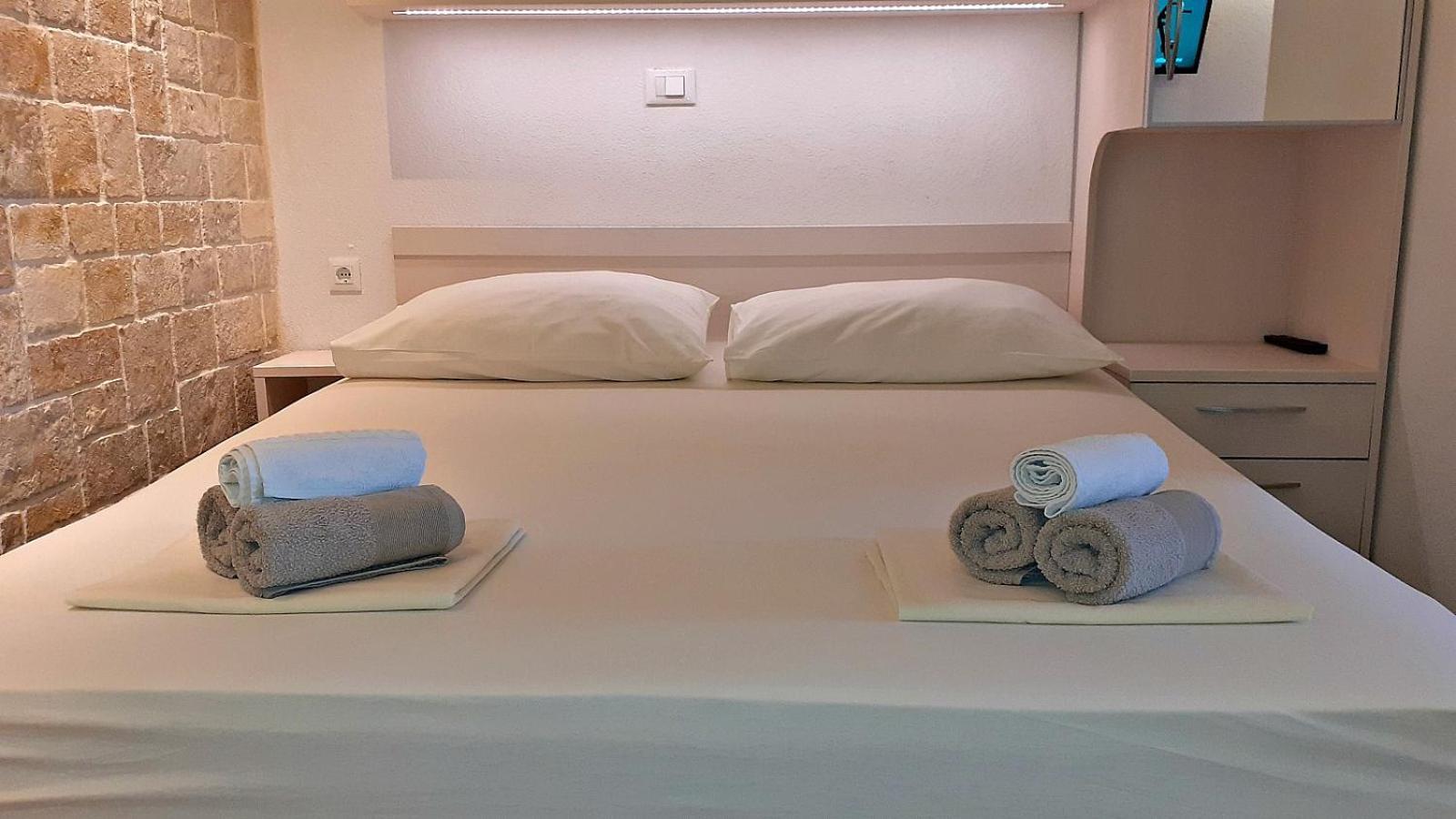 Deluxe Stone House Bonaca Appartement Baška Voda Kamer foto